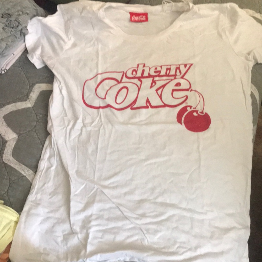 Coca Cola top 🍒